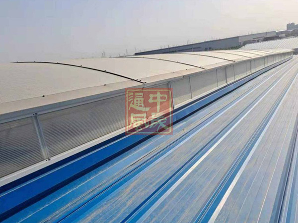 側(cè)開型排煙天窗 側(cè)開型排煙天窗